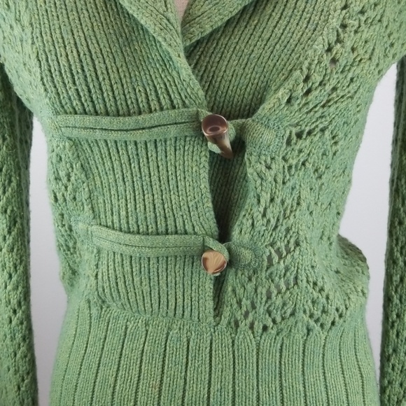 Old Navy Sweater. - Picture 2 of 7